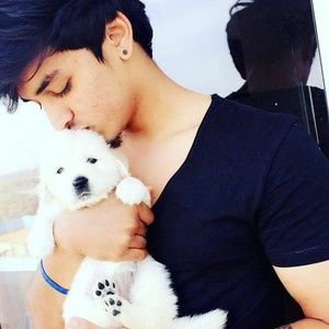 Meet your Posher, Akash